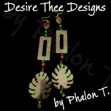 Load image into Gallery viewer, Desire Thee Crystal Earrings
